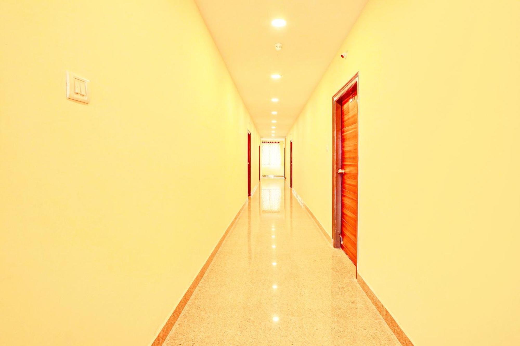 Hotel O R Square Haïdarabad Extérieur photo
